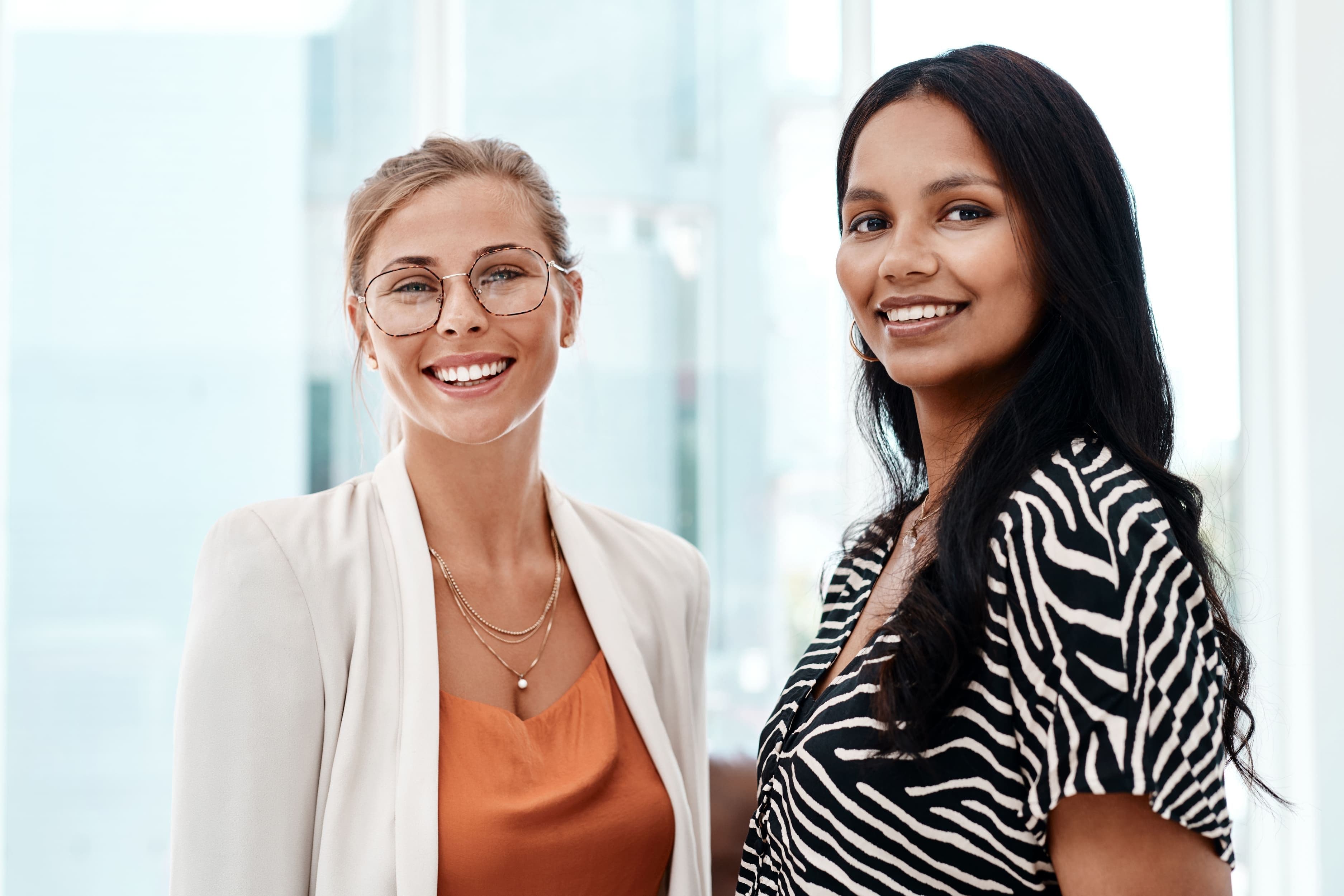 Collaboratrices prêtes à accompagner la gestion comptable ou la transition numérique d’une entreprise Collaboratrices prêtes à accompagner la gestion comptable ou la transition numérique d’une entreprise